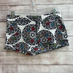 JUDITH MARCH SHORTS IN FLORAL PRINT